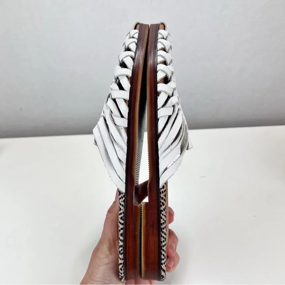 ROOT COLLECTIVE Brooke Huarache Mule Size 9 White Woven Soft Leather Bohemian